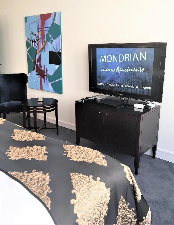 Mondrian Luxury & Old Town Krakau