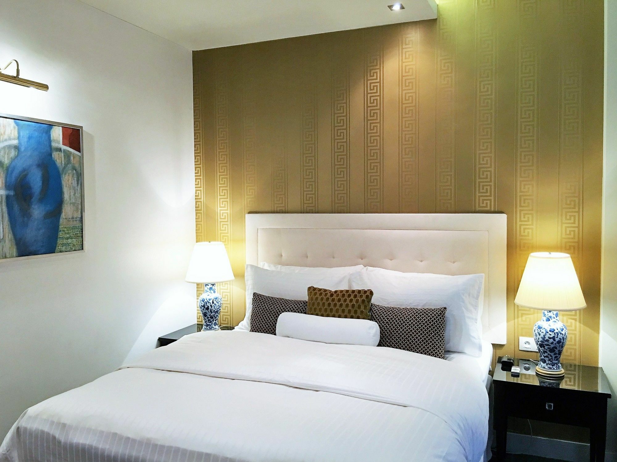 Aparthotel Mondrian Luxury & Old Town Krakau