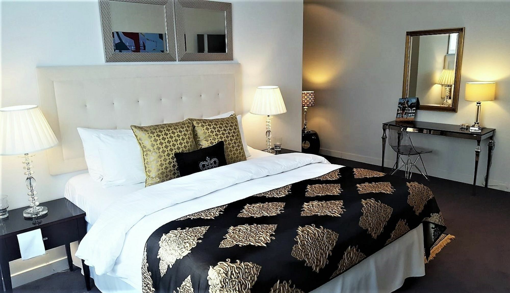 Mondrian Luxury & Old Town Aparthotel Krakau