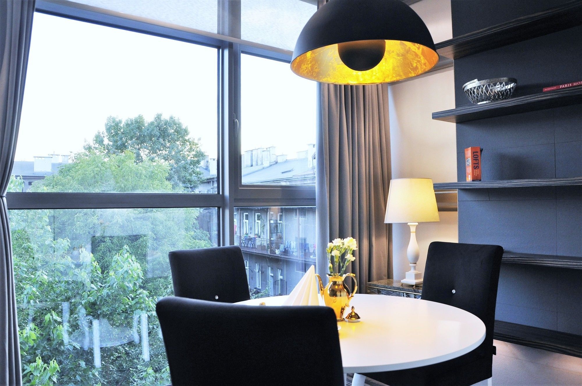 Mondrian Luxury & Old Town Krakau